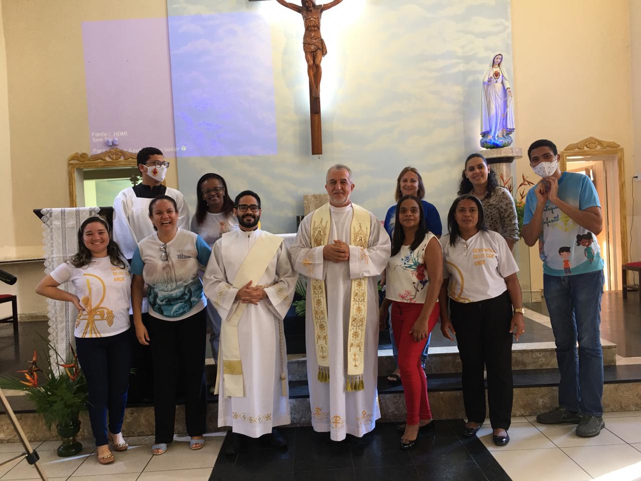 Leia mais sobre o artigo Pe. Nicolau celebra 35 anos de ordenação sacerdotal com missa ao vivo